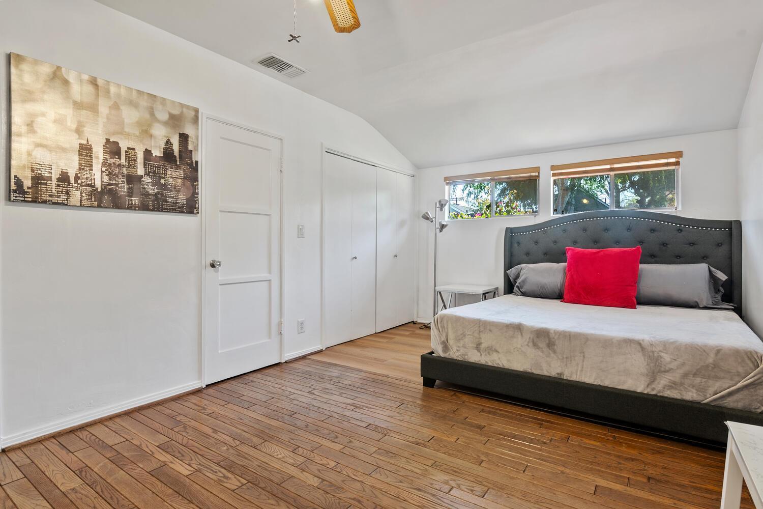 Modern 4bed 3bath With Piano Near Universal & Hollywood For 9 Villa Los Angeles