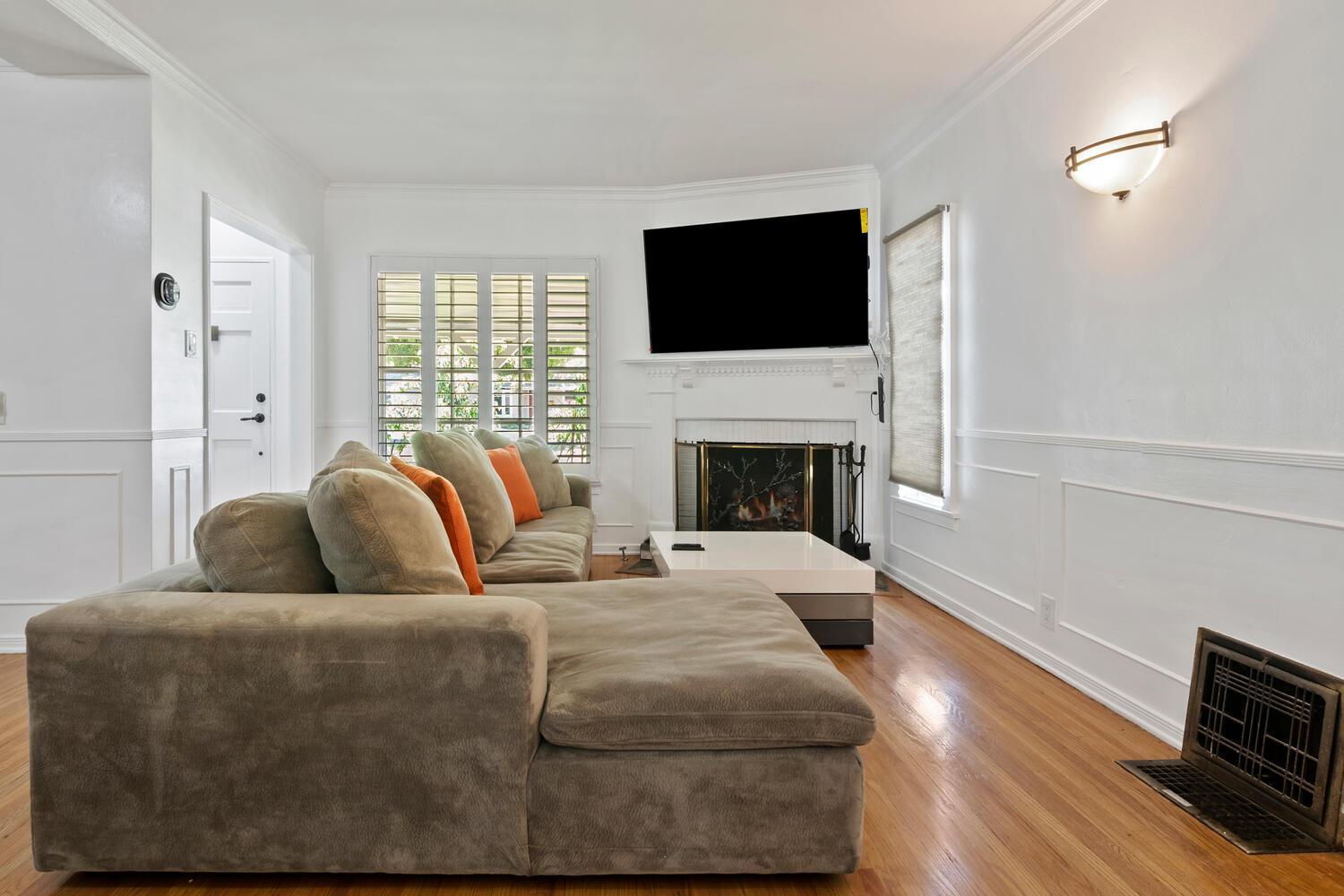 Villa Modern 4bed 3bath With Piano Near Universal & Hollywood For 9