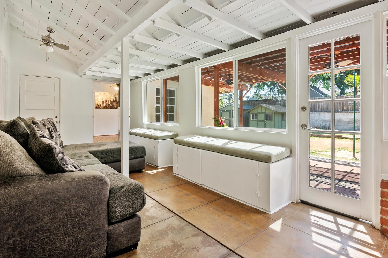 Modern 4bed 3bath With Piano Near Universal & Hollywood For 9 Villa